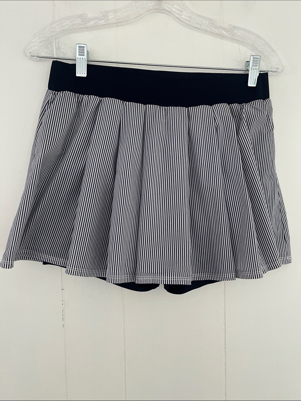 FILA Tennis Skirt Blue White Stripes Navy Shorts Size Medium - Picture 8 of 16